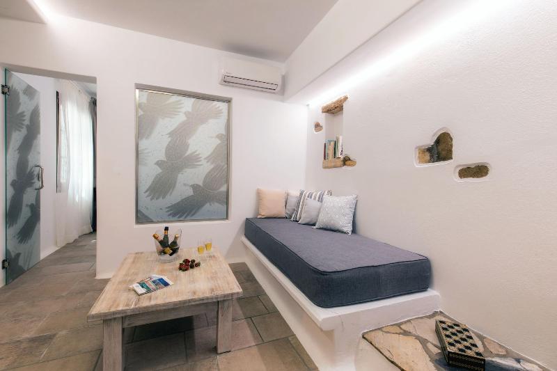 Arco Naxos Luxury Apartments - Oda
