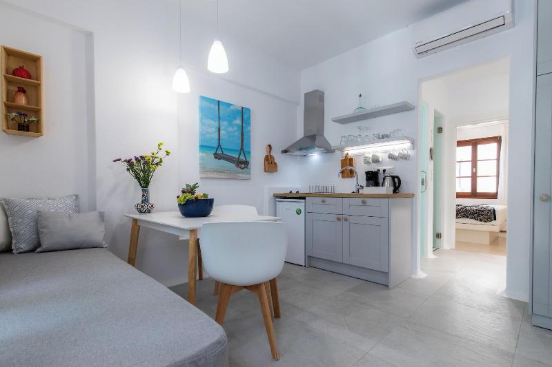Arco Naxos Luxury Apartments - Oda