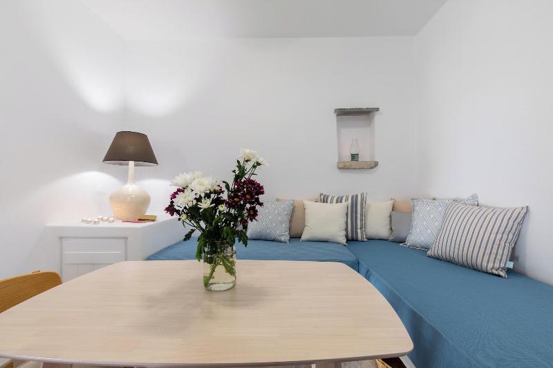 Arco Naxos Luxury Apartments - Oda