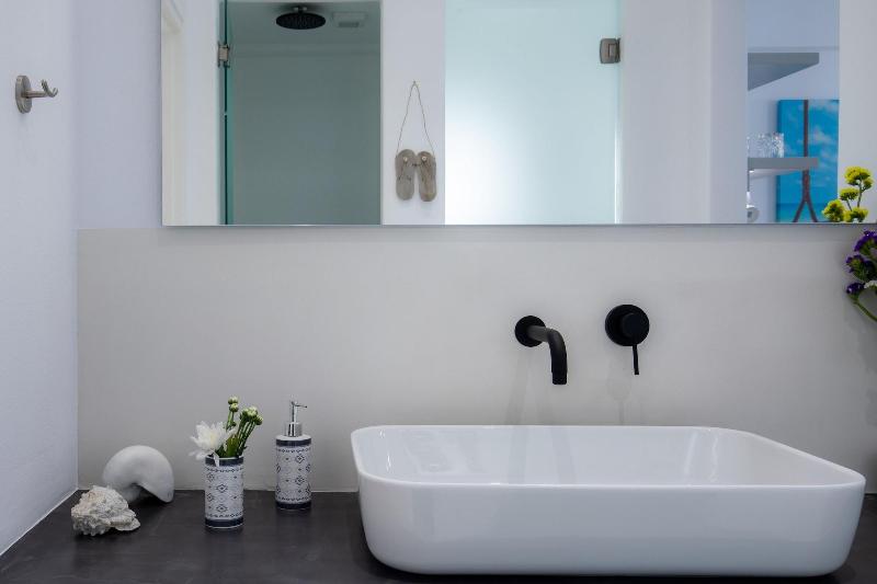 Arco Naxos Luxury Apartments - Oda