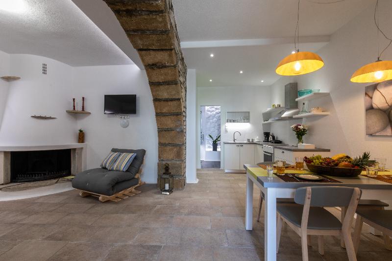 Arco Naxos Luxury Apartments - Oda