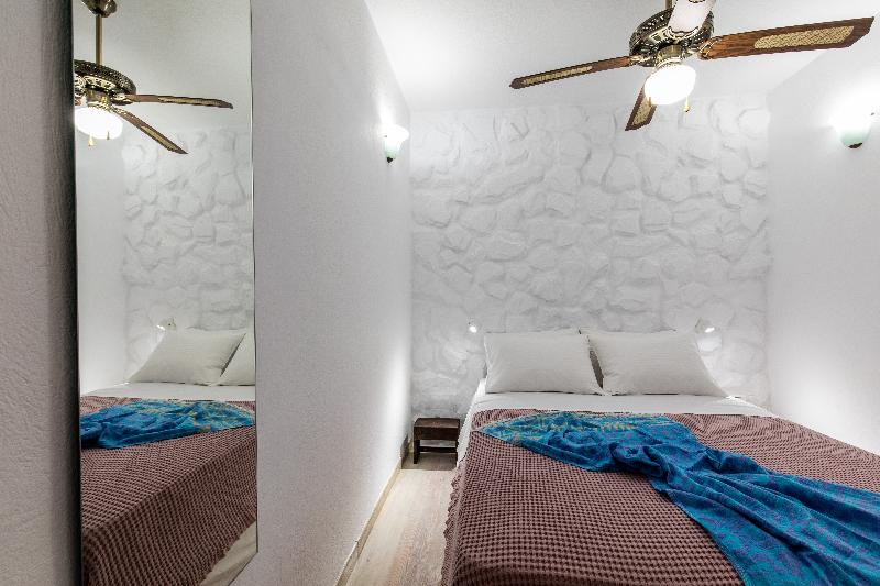 Arco Naxos Luxury Apartments - Oda