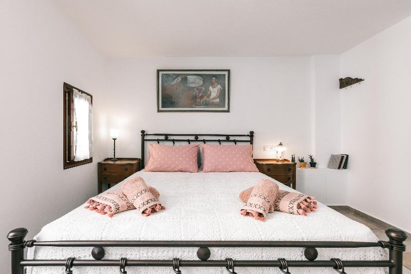 Arco Naxos Luxury Apartments - Oda