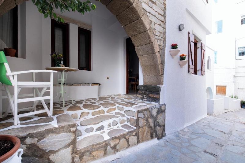 Arco Naxos Luxury Apartments - Oda