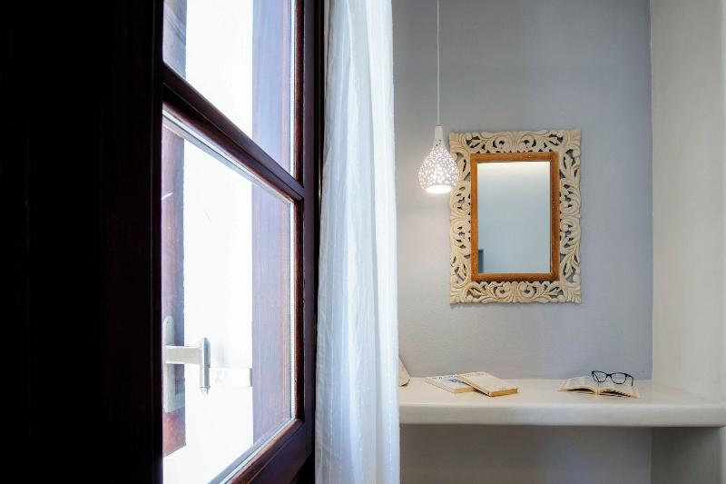 Arco Naxos Luxury Apartments - Oda