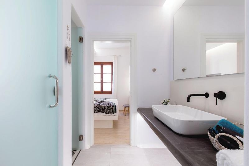 Arco Naxos Luxury Apartments - Oda