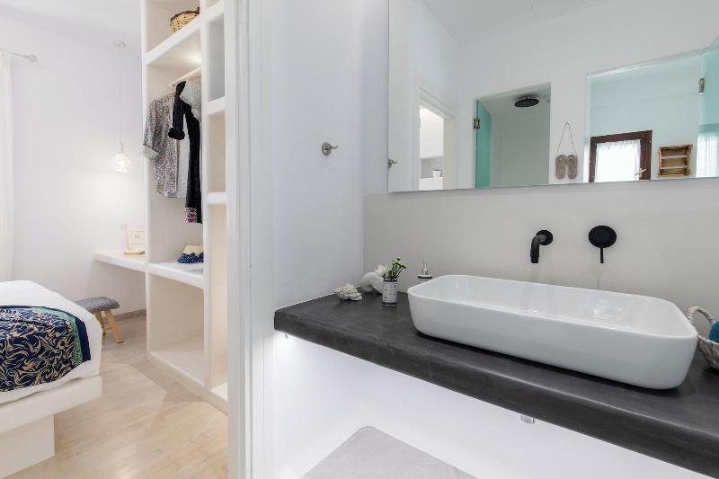Arco Naxos Luxury Apartments - Oda
