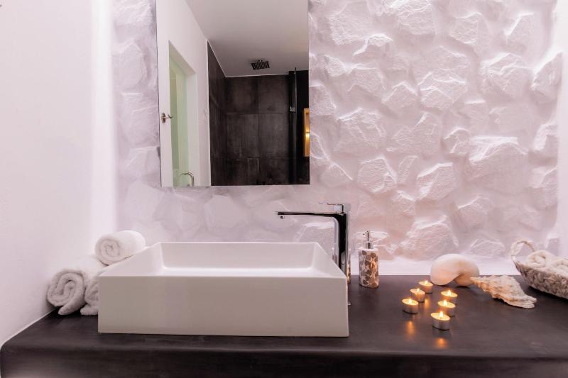 Arco Naxos Luxury Apartments - Oda
