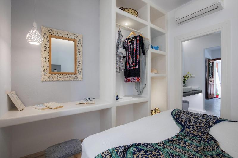 Arco Naxos Luxury Apartments - Oda