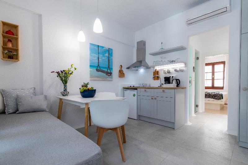 Arco Naxos Luxury Apartments - Oda