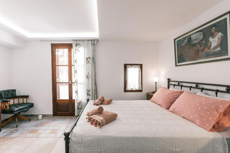 Arco Naxos Luxury Apartments - Oda
