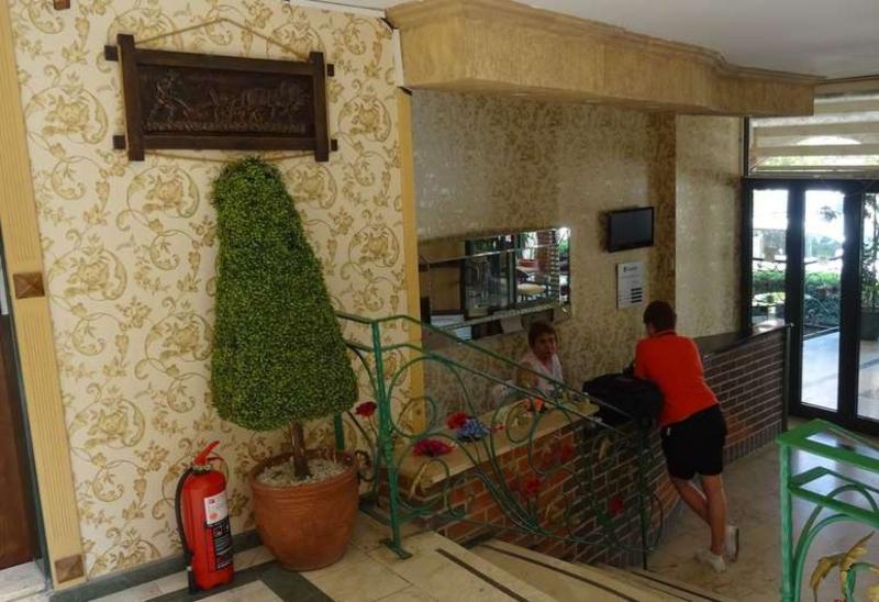 Maxwell Holiday Club - Lobi