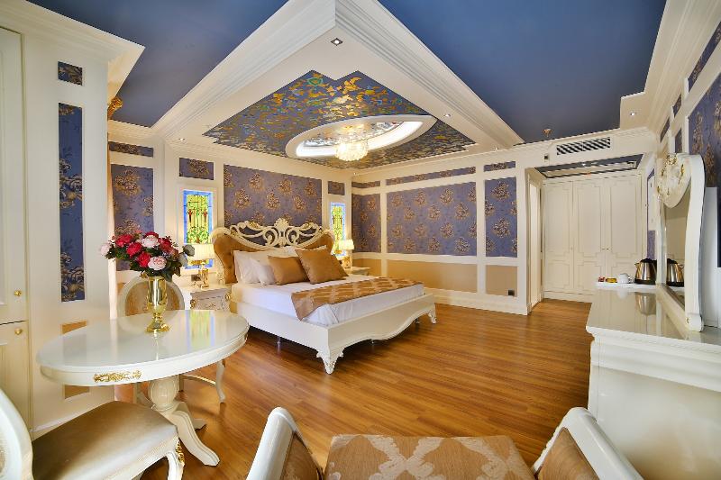 Seven Hills Palace & Spa - Genel