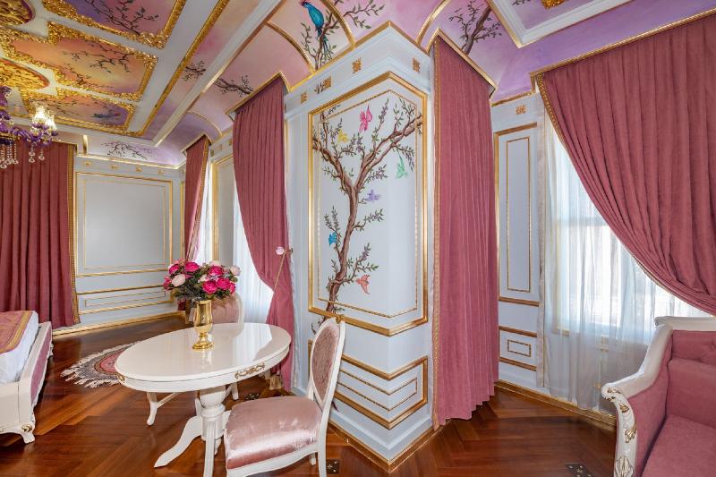 Seven Hills Palace & Spa - Oda