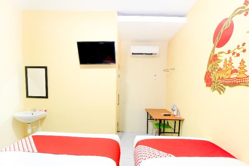 Super OYO 217 A1 Hotel - Oda
