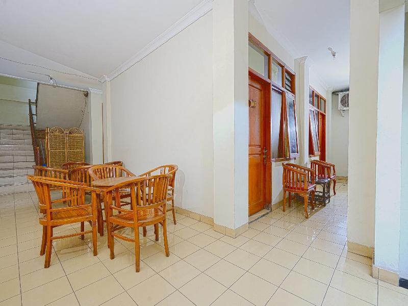 Hotel Astria Graha - Lobi