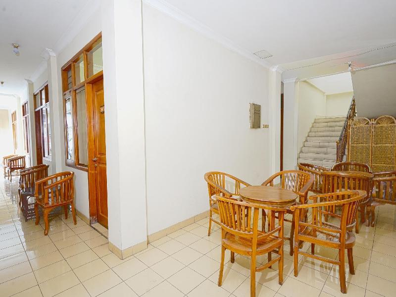 Hotel Astria Graha - Lobi