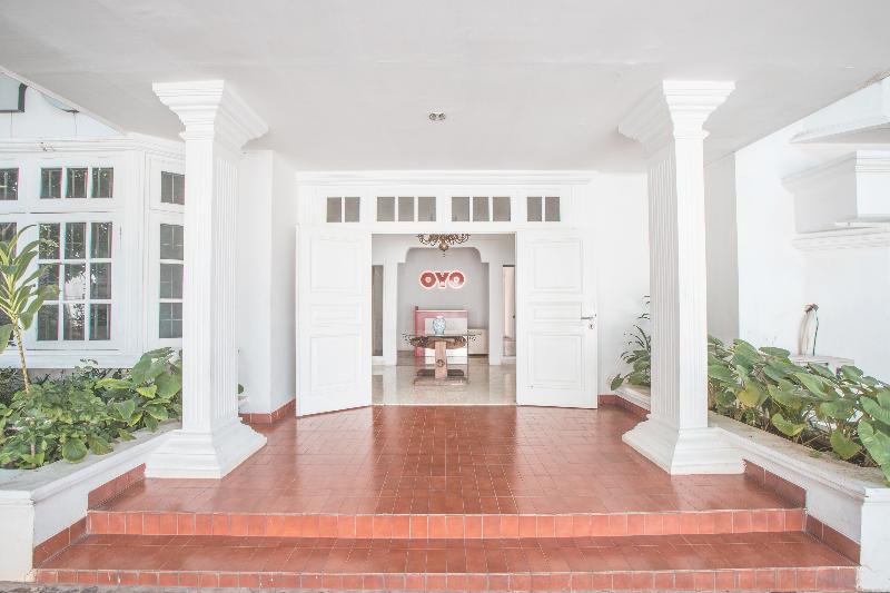 Capital O 332 Residence G17 Kemang - Lobi