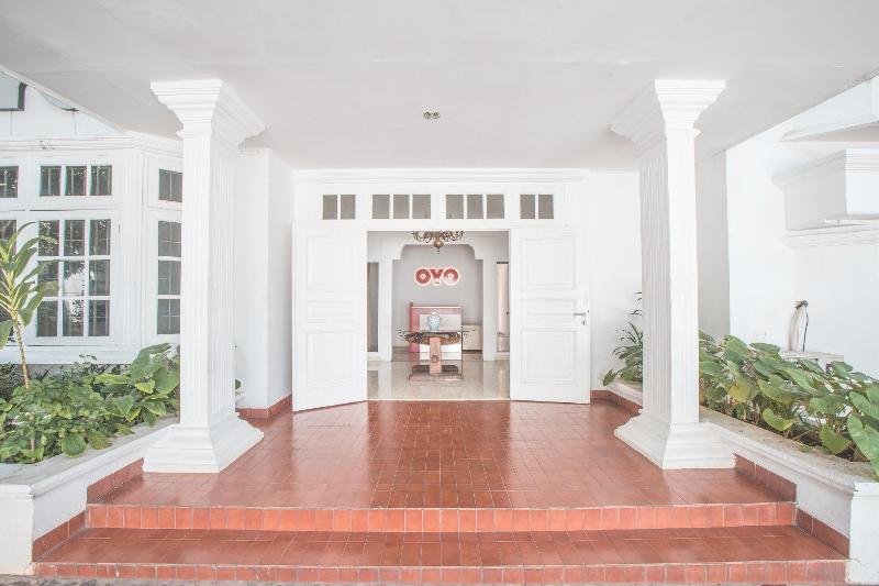 Capital O 332 Residence G17 Kemang - Genel