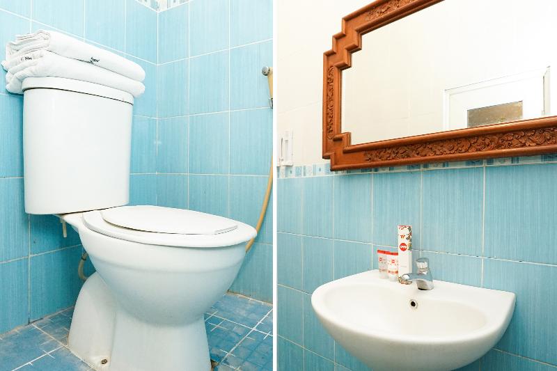 OYO 425 Mojokerto Guesthouse - Oda