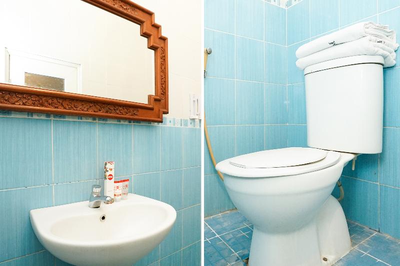 OYO 425 Mojokerto Guesthouse - Oda