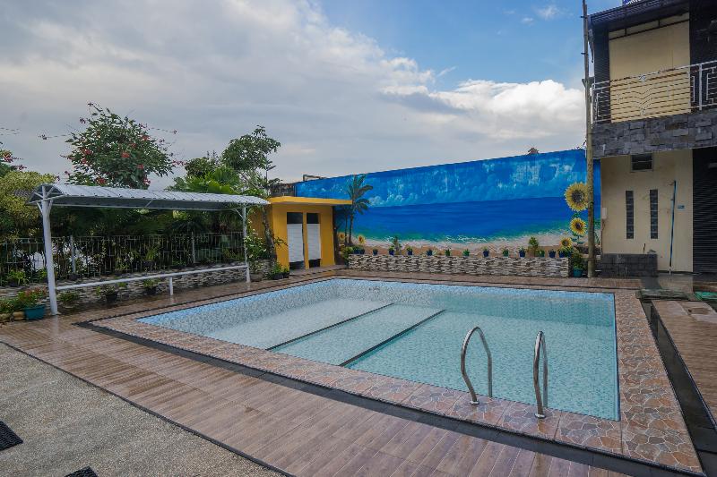 Bunga Matahari Guest House and Hote - Havuz