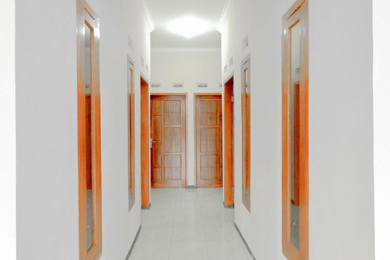 OYO 605 Queen Homestay - Lobi