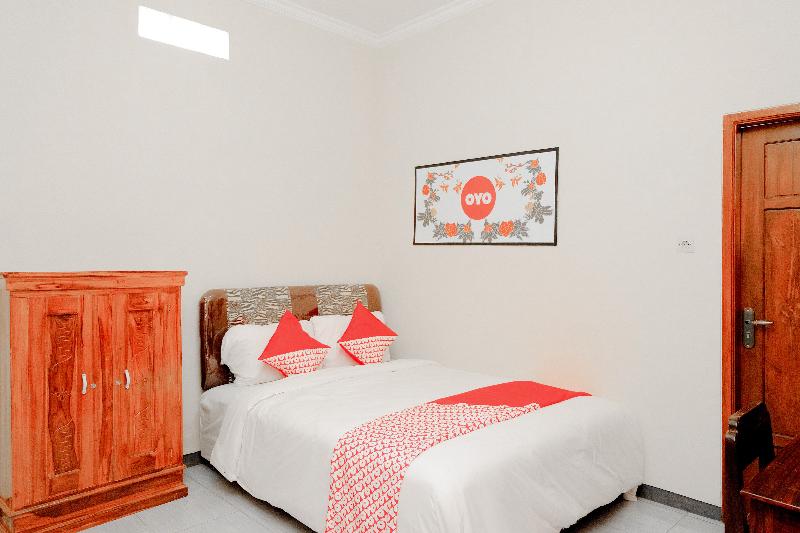 OYO 605 Queen Homestay - Oda
