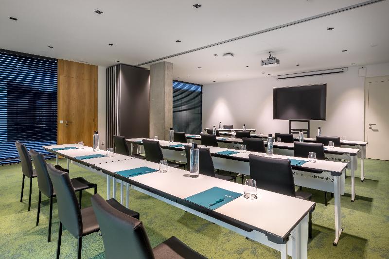 Occidental Diagonal 414 - Toplantı