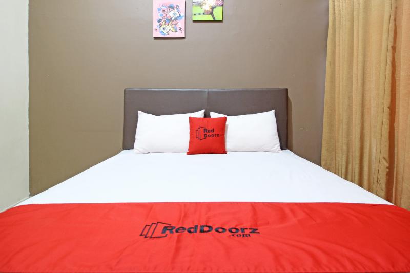 RedDoorz near Pojok Beteng Prawirotaman - Oda