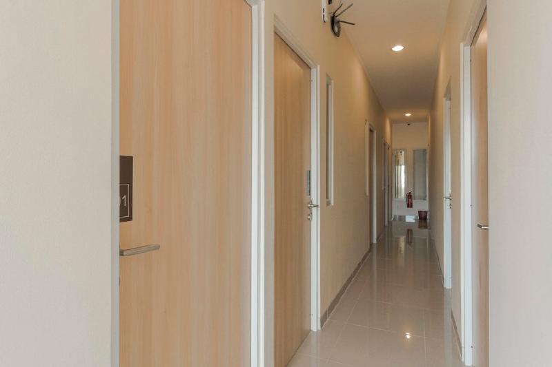 RedDoorz Near Soekarno Hatta Airport - Lobi