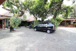 RedDoorz Plus near Alun Alun Selatan 2 fotoÄŸrafÄ±