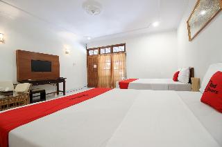 RedDoorz Plus near Alun Alun Selatan 2 fotoÄŸrafÄ±