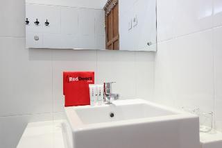 RedDoorz Plus near Alun Alun Selatan 2 fotoÄŸrafÄ±
