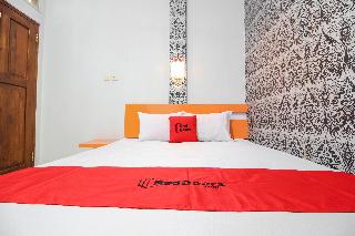 RedDoorz Plus near Hartono Mall fotoÄŸrafÄ±