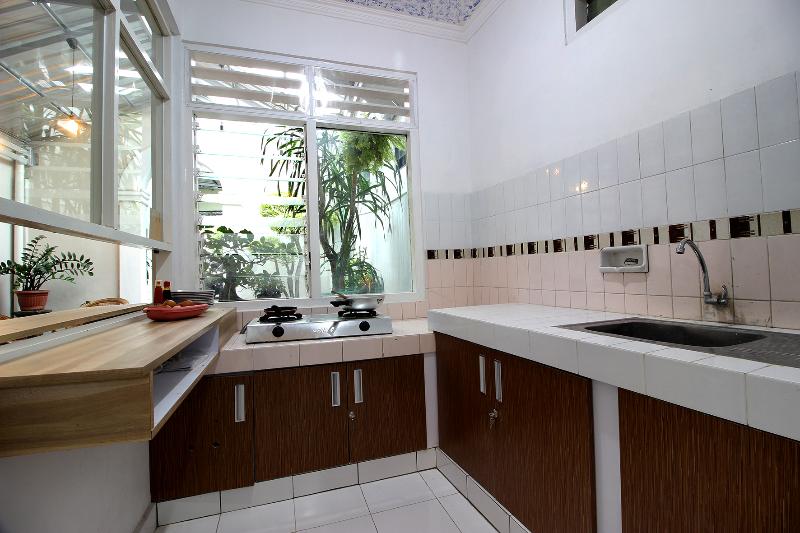 RedDoorz Plus Syariah near Lempuyangan Station 3 - Lobi