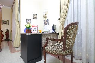 RedDoorz Plus near STIE YKPN fotoÄŸrafÄ±
