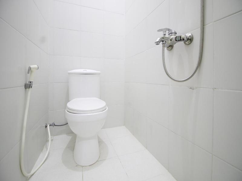 RedDoorz Plus near STIE YKPN - Oda