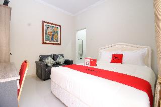 RedDoorz Plus near STIE YKPN fotoÄŸrafÄ±