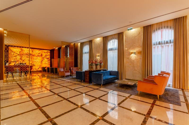 Turim Boulevard - Lobi