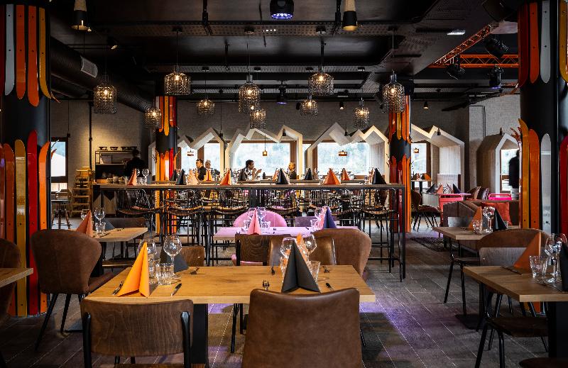 Base Camp Lodge - Bar
