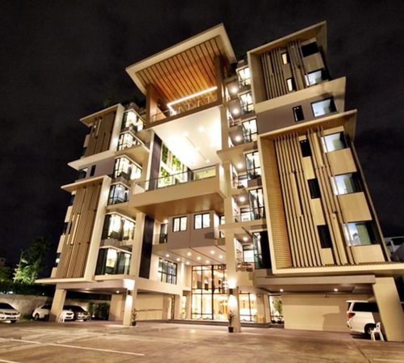 Mii Hotel - Genel