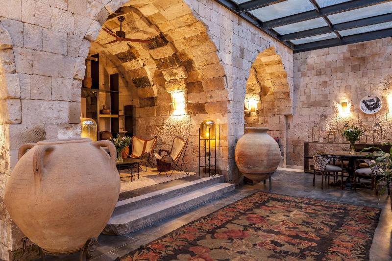 Carus Cappadocia - Lobi