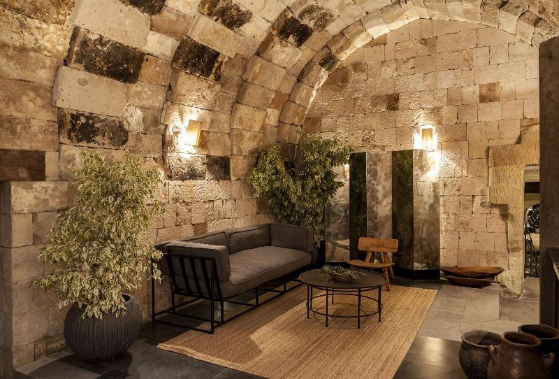 Carus Cappadocia - Lobi