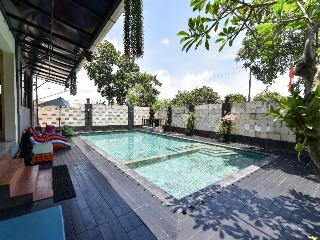 RedDoorz Plus near Mall Bali Galeria 2 fotoÄŸrafÄ±