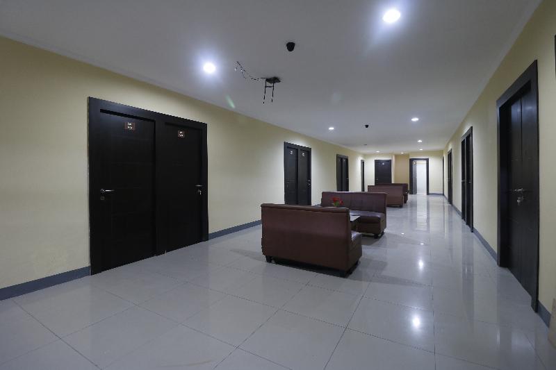 RedDoorz near ITC Cempaka Mas - Genel