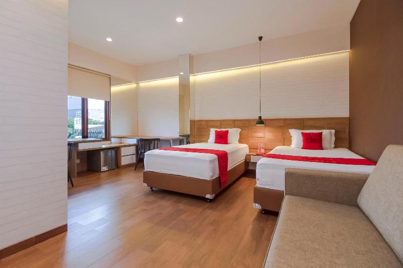 RedDoorz Plus @ CBD Bintaro - Oda