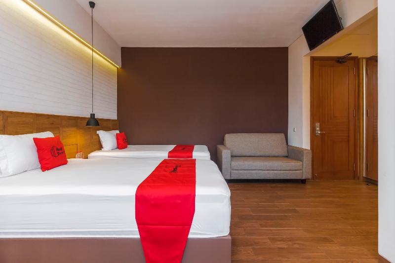 RedDoorz Plus @ CBD Bintaro - Oda