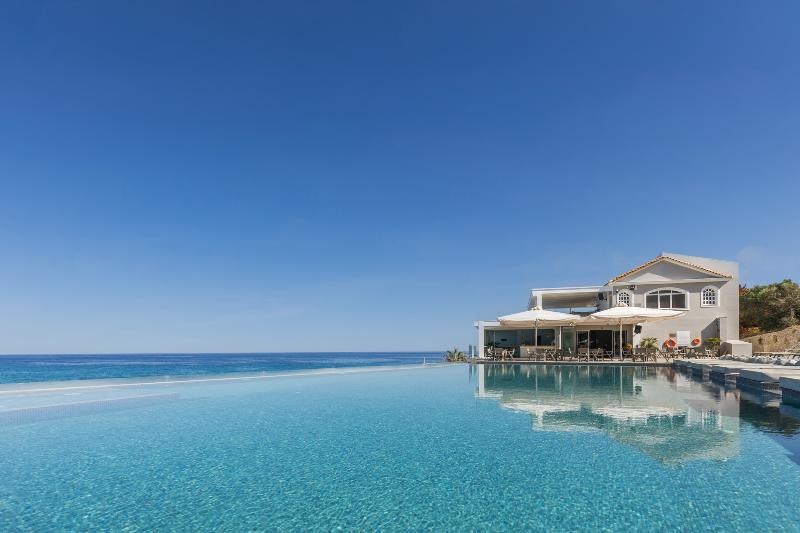 Alexandra Beach Resort and Spa - Genel