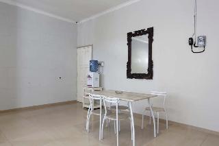 RedDoorz Plus near Adisucipto Airport 2 fotoÄŸrafÄ±